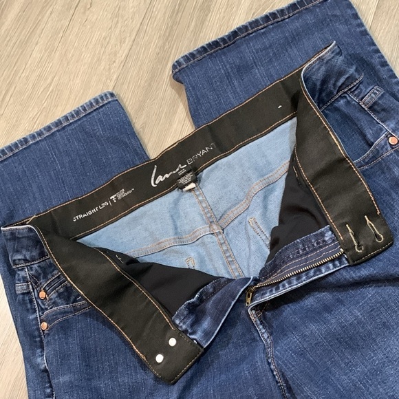 Lane Bryant Straight Tighter Tummy Technology Medium Wash Stretch Jeans size 20 - Picture 11 of 11